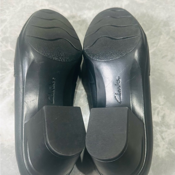Clarks Collection Women's Black Leather Soft Cushion Comfort Shoes Size 7M - Picture 6 of 6
